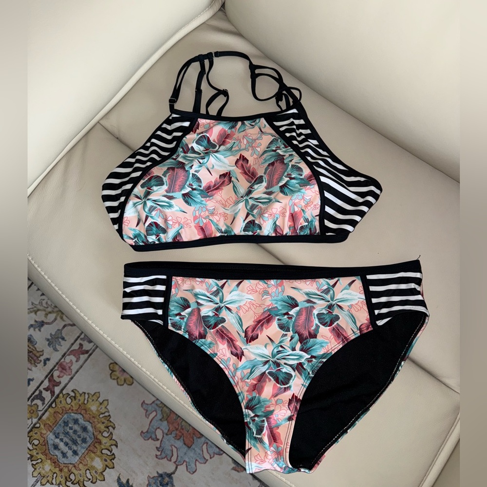 2-piece Bathing Suit; size XXL